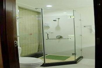 Huijing Holiday Hotel Shanghai Exterior photo